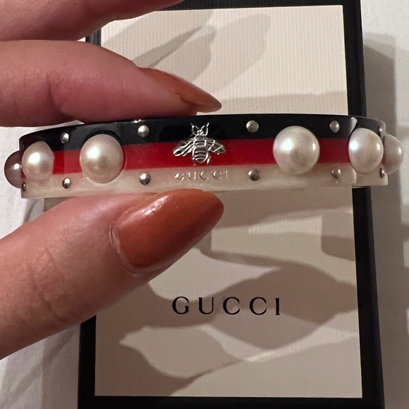 GUCCI Sylvie Web BRACELET Vintage PEARL Stud BEE Logo Italy L - Picture 3 of 5